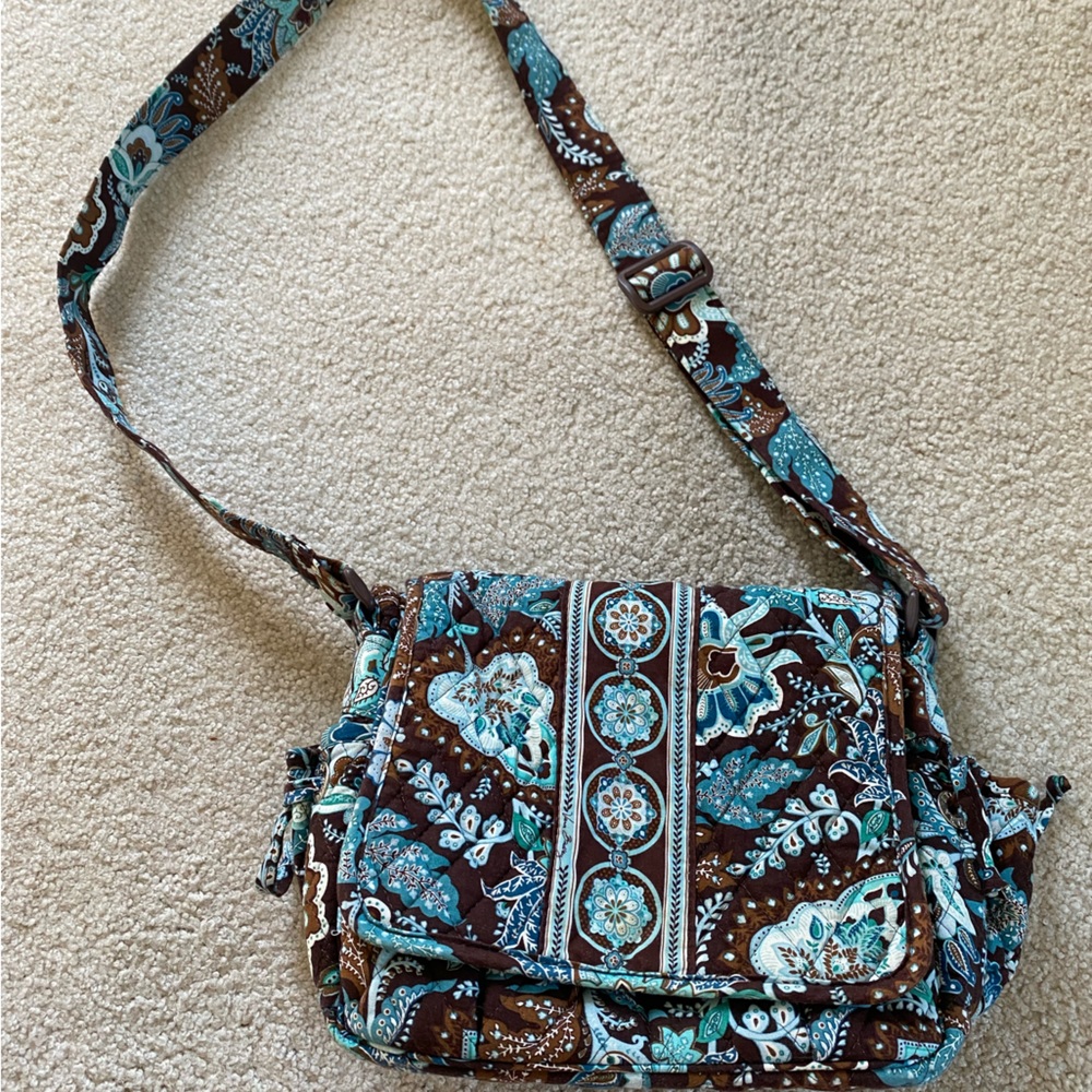 Adjustable Vera Bradley crossbody